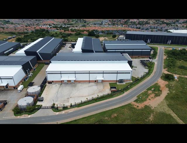 5,151M² WAREHOUSE TO LET IN SAMRAND BUSINESS PARK